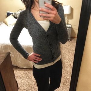 ❣️Banana Republic Gray Cardigan ❣️